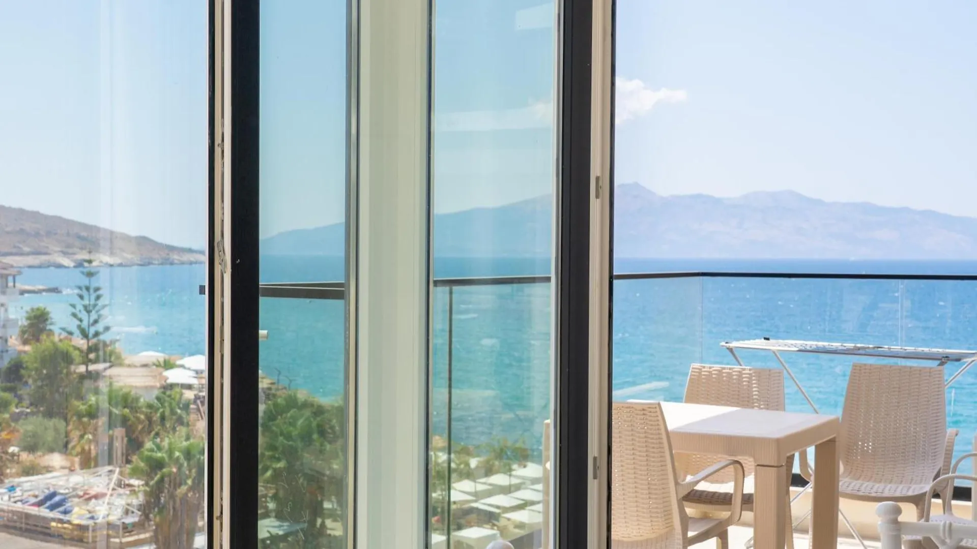 Waterfront Apartment 2 Horizon Residence Sarandë